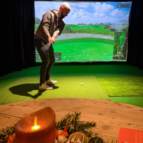 flyingolf-indoor-golf-anlage-trackman-rostock-02